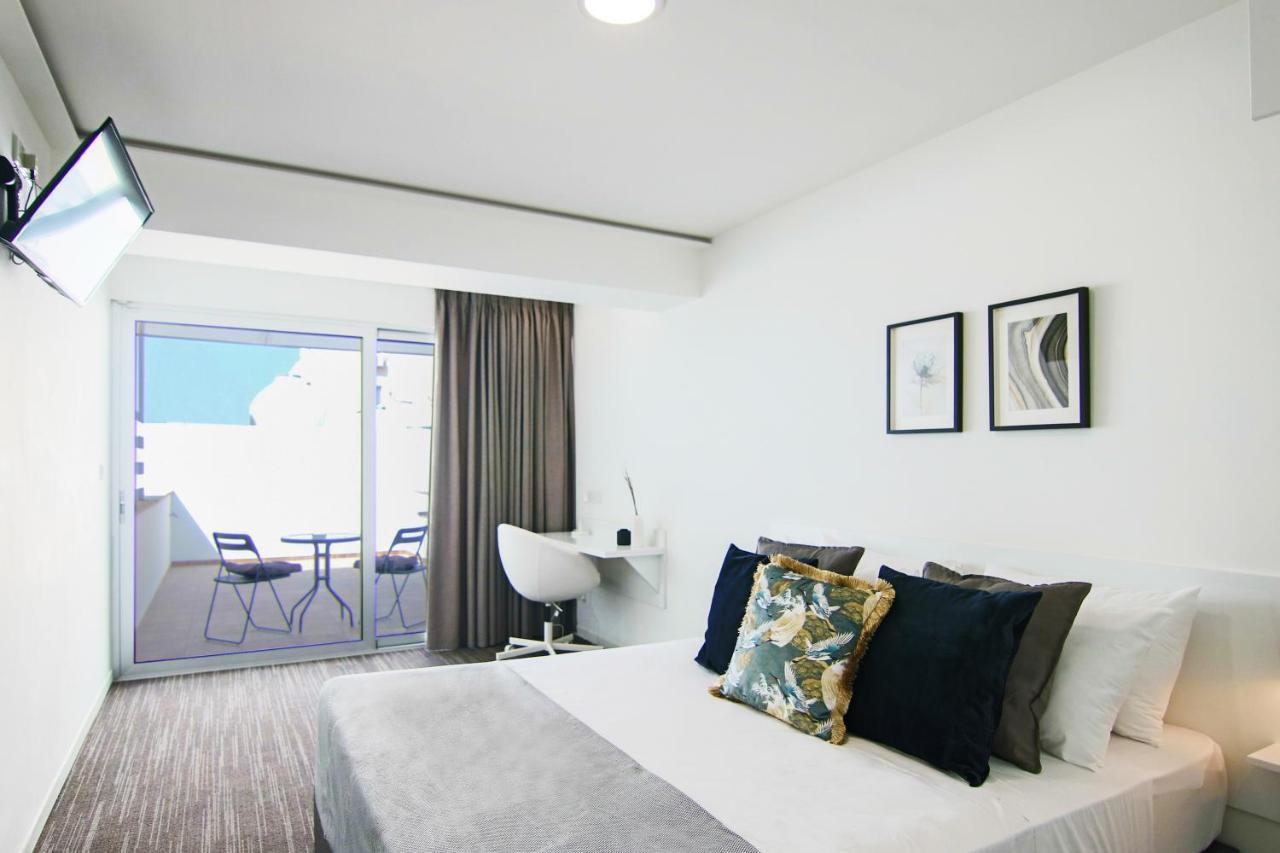 Phaedrus Living: Luxury Suite Nicosia 502 Exterior photo